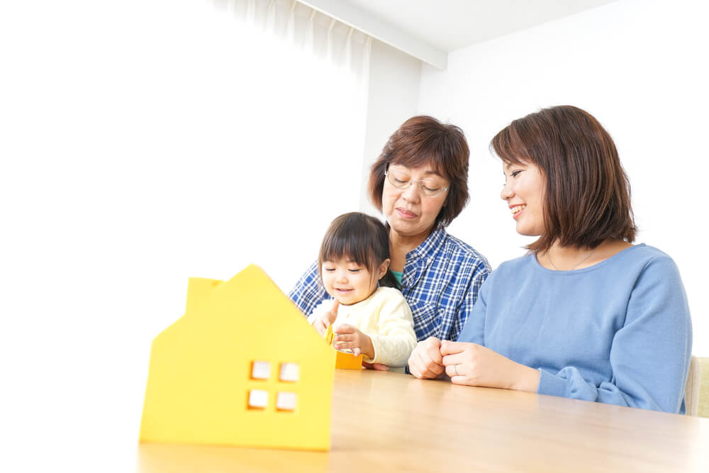 first-time-home-buyers-7-things-consider-during-financial-planning-family