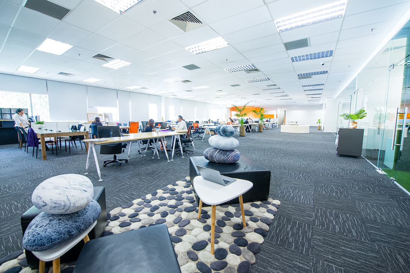 ohmyhomes-proptech-innovation-centre-office-tour-main-zone