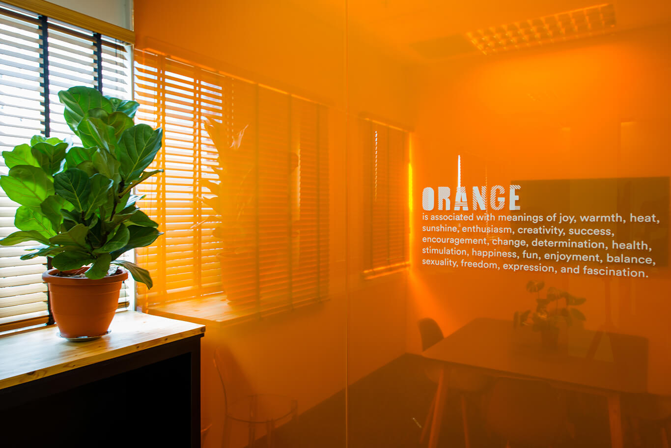 ohmyhomes-proptech-innovation-centre-office-tour-orange-room