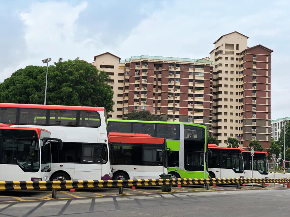 public-transport-singapore-mrt-lrt-and-bus-interchange