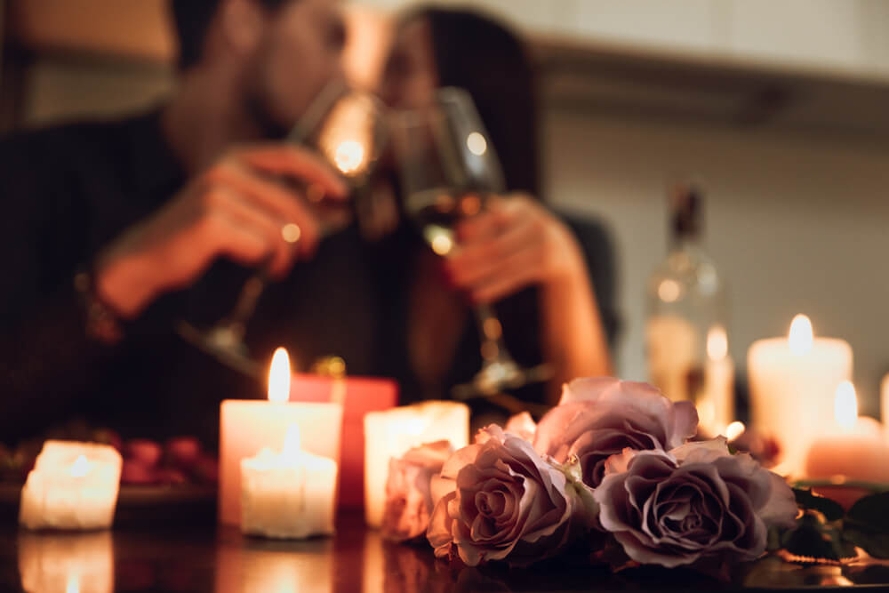6-home-date-night-ideas-valentines-day-or-any-day-busy-couples-romantic-candlelight-couple