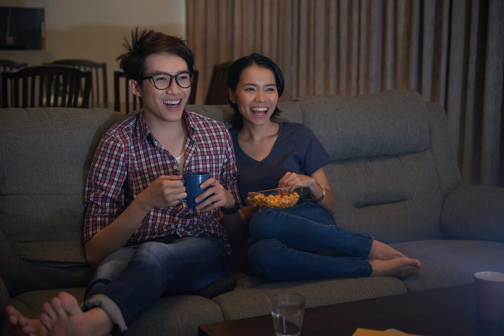 6-simple-stay-home-date-ideas-during-covid-19-pandemic-movie-night