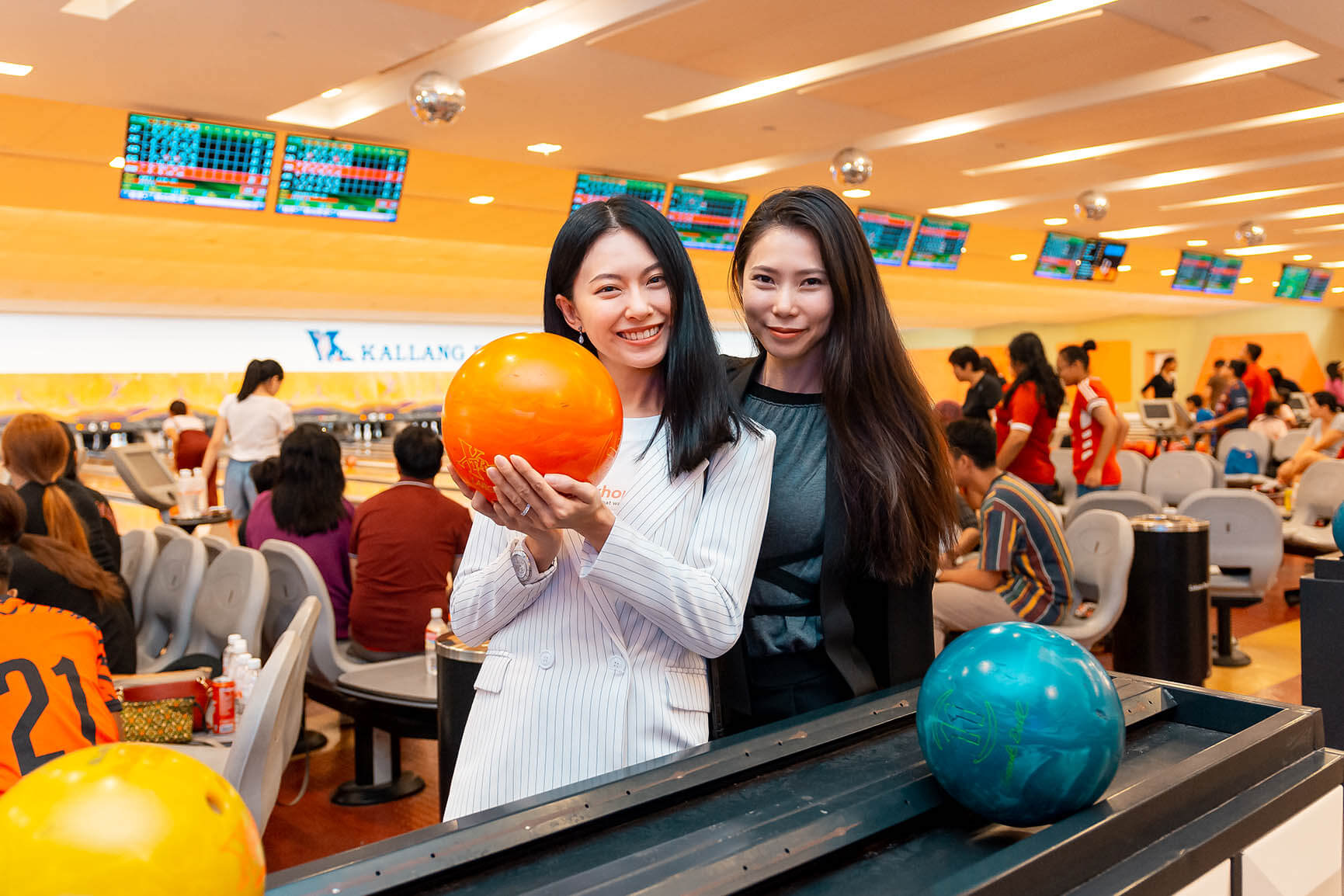 strike-one-family-day-2019-celebrating-family-giving-and-community-through-bowling-rhonda-wong-race-wong