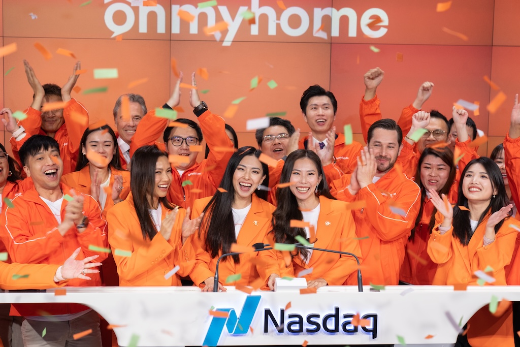 Ohmyhome ringing the closing bell at Nasdaq's MarketSite in New York.